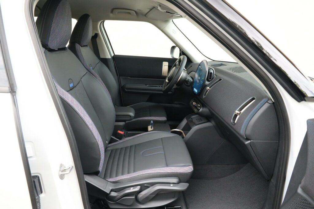 MINI Countryman C
