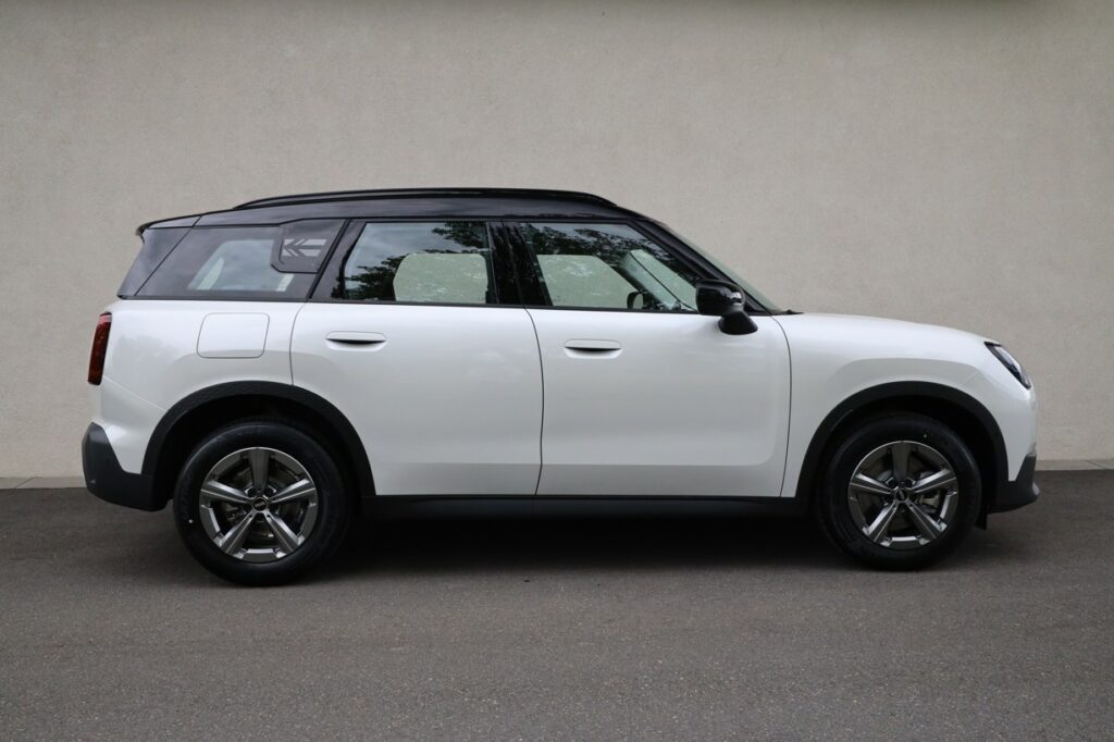 MINI Countryman C